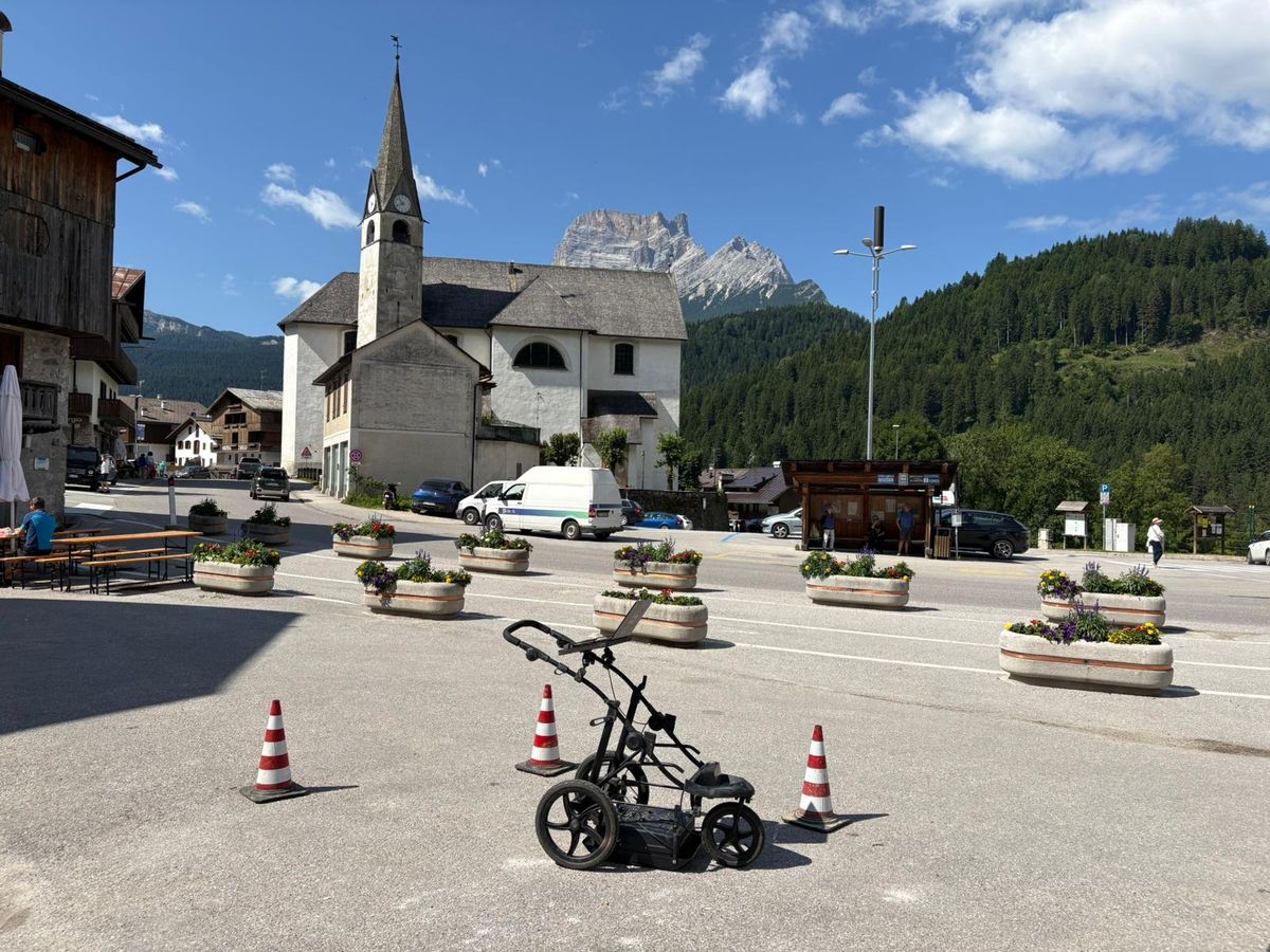 Ground-penetrating radar
